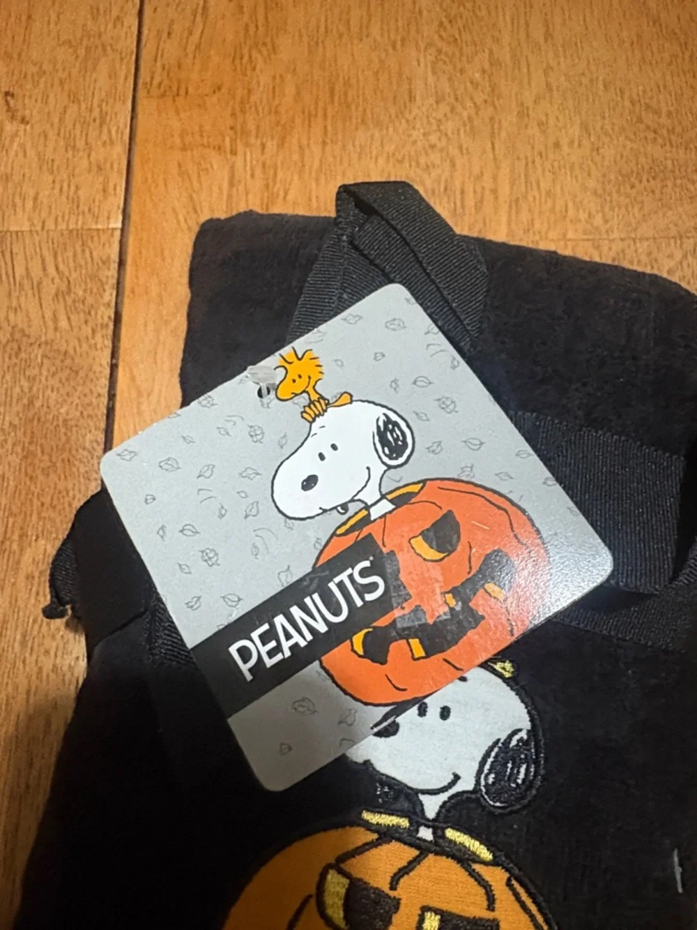 NWT set of 2 PEANUTS HALLOWEEN HAND TOWELS